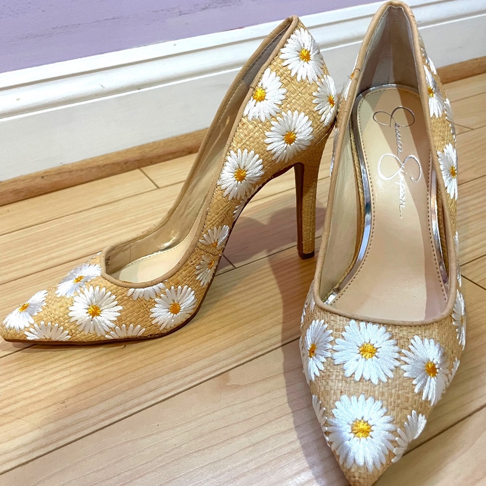 Jessica Simpson Sunflower Heels !